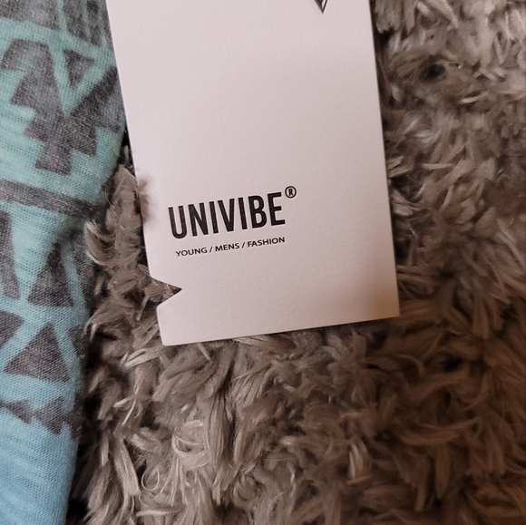 NWT Univibe Men's Sleeveless Hoodie Shirt  90's look - Picture 4 of 9